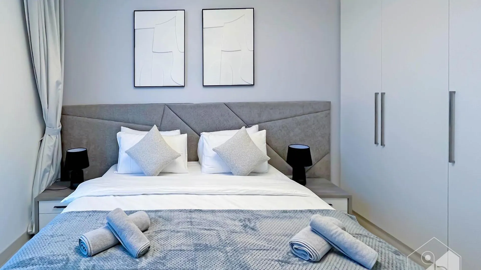Luxury Burj Crown Downtown Balcony & View Apartment Dubai